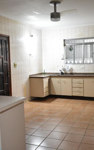 Casa à venda com 150m², 3 quartos e 2 vagasCozinha