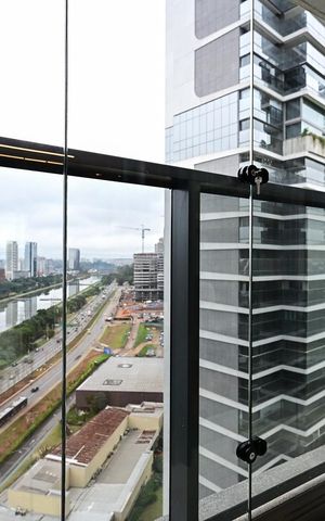 Apartamento à venda com 186m², 3 quartos e 3 vagasVaranda da Suíte 1