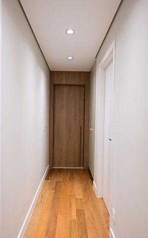 Apartamento à venda com 186m², 3 quartos e 3 vagasCorredor