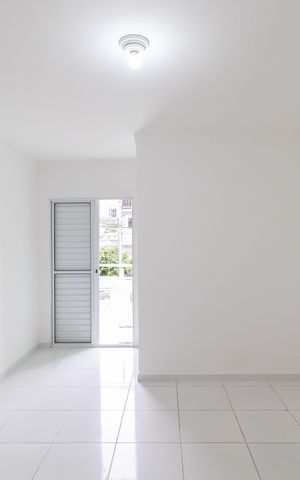 Casa à venda com 100m², 2 quartos e 2 vagas Casa à venda com 100m², 2 quartos e 2 vagasSuíte 2