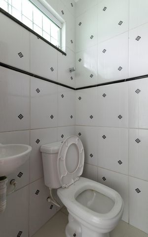 Casa à venda com 100m², 2 quartos e 2 vagas Casa à venda com 100m², 2 quartos e 2 vagasLavabo