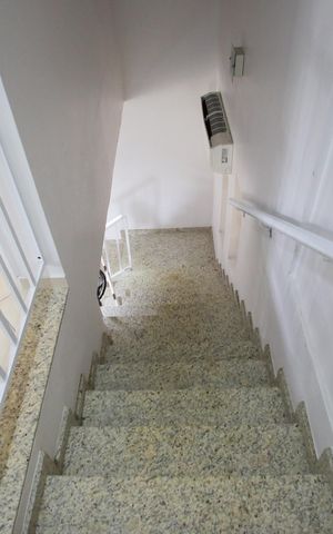 Casa para alugar com 120m², 3 quartos e 1 vagaEscada