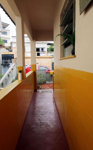 Casa para alugar com 95m², 2 quartos e 1 vagaCorredor lateral