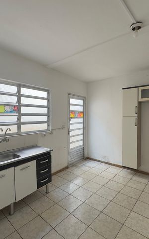 Casa para alugar com 100m², 3 quartos e 3 vagas Casa para alugar com 100m², 3 quartos e 3 vagasCozinha