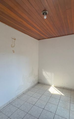 Casa para alugar com 100m², 3 quartos e 3 vagas Casa para alugar com 100m², 3 quartos e 3 vagasQuarto 1