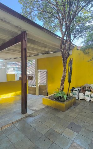 Casa para alugar com 100m², 3 quartos e 3 vagas Casa para alugar com 100m², 3 quartos e 3 vagasQuintal