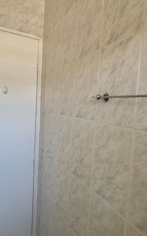Casa para alugar com 100m², 3 quartos e 3 vagas Casa para alugar com 100m², 3 quartos e 3 vagasBanheiro 1
