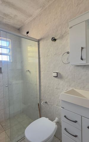 Casa para alugar com 100m², 3 quartos e 3 vagas Casa para alugar com 100m², 3 quartos e 3 vagasBanheiro 1