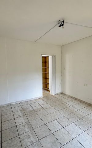 Casa para alugar com 100m², 3 quartos e 3 vagas Casa para alugar com 100m², 3 quartos e 3 vagasSala