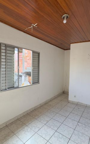 Casa para alugar com 100m², 3 quartos e 3 vagas Casa para alugar com 100m², 3 quartos e 3 vagasQuarto 1