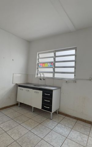 Casa para alugar com 100m², 3 quartos e 3 vagas Casa para alugar com 100m², 3 quartos e 3 vagasCozinha