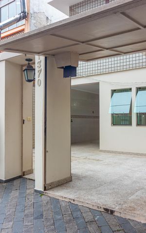 Casa para alugar com 144m², 3 quartos e 3 vagas Casa para alugar com 144m², 3 quartos e 3 vagasFachada