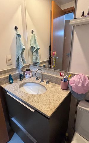 Apartamento à venda com 75m², 2 quartos e 1 vagaBanheiro do Quarto 1
