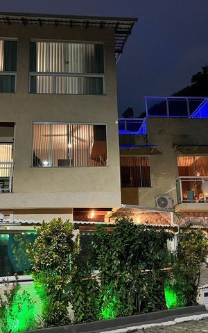 Casa de condomínio à venda com 480m², 7 quartos e 2 vagas