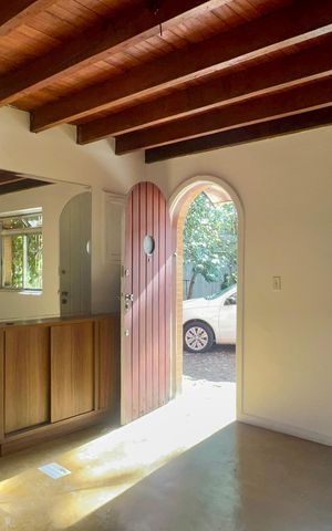 Casa à venda com 116m², 3 quartos e 1 vaga Casa à venda com 116m², 3 quartos e 1 vagaSala