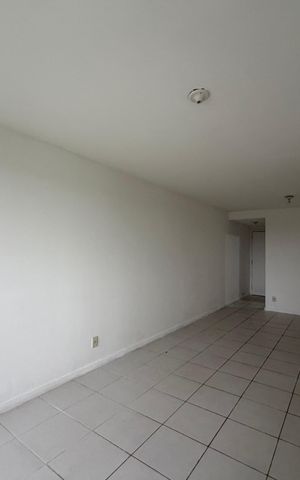 Apartamento à venda com 77m², 2 quartos e 1 vaga Apartamento à venda com 77m², 2 quartos e 1 vagaSala