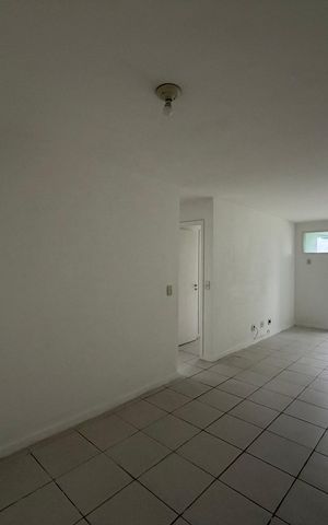 Apartamento à venda com 77m², 2 quartos e 1 vaga Apartamento à venda com 77m², 2 quartos e 1 vagaSala