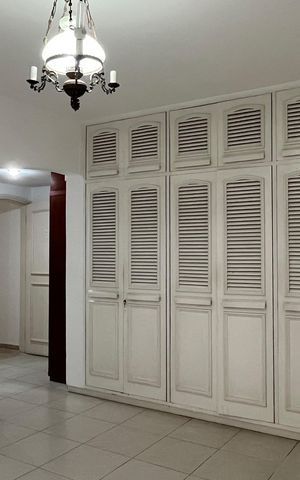 Apartamento para alugar com 189m², 3 quartos e 2 vagasSuíte