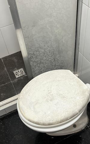 Apartamento para alugar com 189m², 3 quartos e 2 vagasBanheiro de serviço