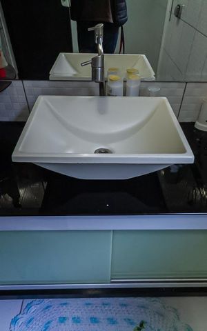 Casa à venda com 304m², 1 quarto e 2 vagas Casa à venda com 304m², 1 quarto e 2 vagasBanheiro