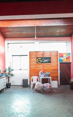 Casa à venda com 304m², 1 quarto e 2 vagas Casa à venda com 304m², 1 quarto e 2 vagasSalão Casa 2