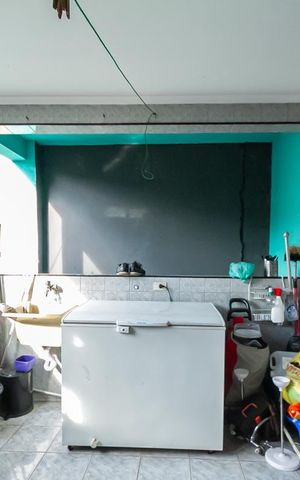 Casa à venda com 304m², 1 quarto e 2 vagas Casa à venda com 304m², 1 quarto e 2 vagasÁrea de Serviço