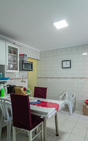 Casa à venda com 304m², 1 quarto e 2 vagas Casa à venda com 304m², 1 quarto e 2 vagasCozinha