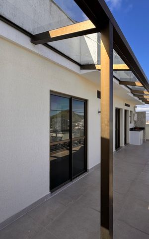 Apartamento à venda com 160m², 2 quartos e 2 vagas Apartamento à venda com 160m², 2 quartos e 2 vagasÁrea de Serviço