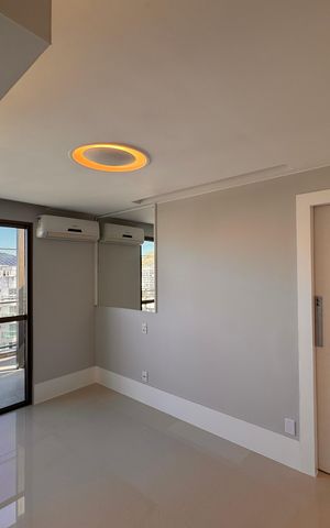 Apartamento à venda com 160m², 2 quartos e 2 vagas Apartamento à venda com 160m², 2 quartos e 2 vagasSuíte