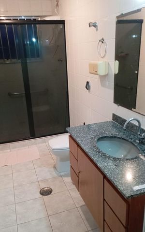 Apartamento para alugar com 120m², 2 quartos e 1 vaga Apartamento para alugar com 120m², 2 quartos e 1 vagaBanheiro