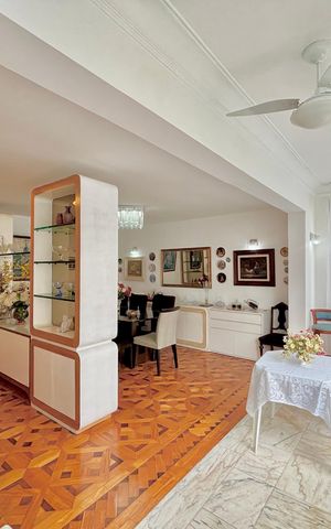 Apartamento à venda com 292m², 4 quartos e 1 vaga Apartamento à venda com 292m², 4 quartos e 1 vagaSala