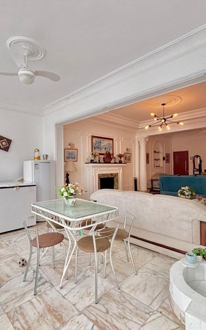Apartamento à venda com 292m², 4 quartos e 1 vaga Apartamento à venda com 292m², 4 quartos e 1 vagaSala