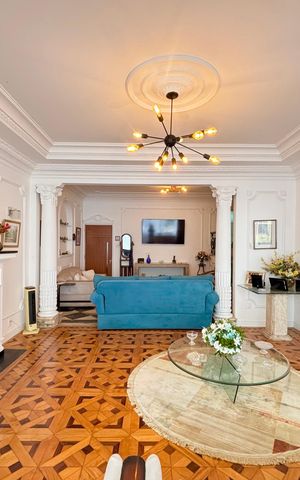 Apartamento à venda com 292m², 4 quartos e 1 vaga Apartamento à venda com 292m², 4 quartos e 1 vagaSala