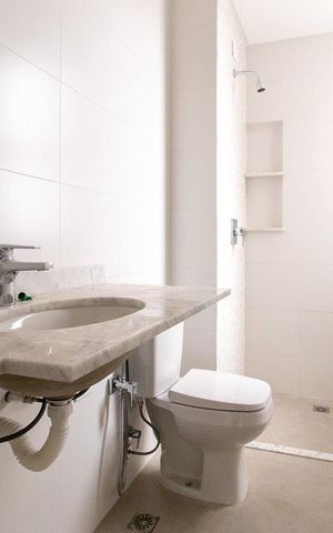Apartamento à venda com 86m², 2 quartos e 1 vaga Apartamento à venda com 86m², 2 quartos e 1 vagaBanheiro da Suíte 2