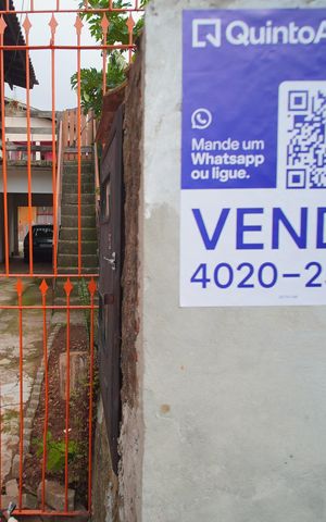 Casa à venda com 180m², 2 quartos e 8 vagasplaca
