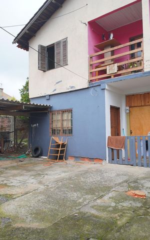 Casa à venda com 180m², 2 quartos e 8 vagasQuintal