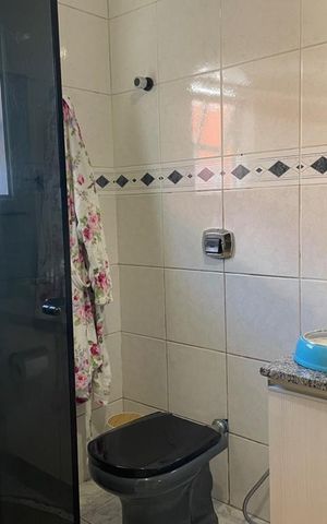 Casa à venda com 250m², 3 quartos e 3 vagas Casa à venda com 250m², 3 quartos e 3 vagasBanheiro