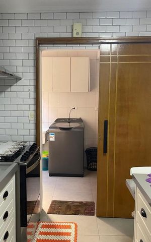 Casa à venda com 250m², 3 quartos e 3 vagas Casa à venda com 250m², 3 quartos e 3 vagasCozinha