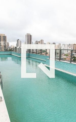 Studio à venda com 27m², 1 quarto e sem vaga Studio à venda com 27m², 1 quarto e sem vagaPiscina