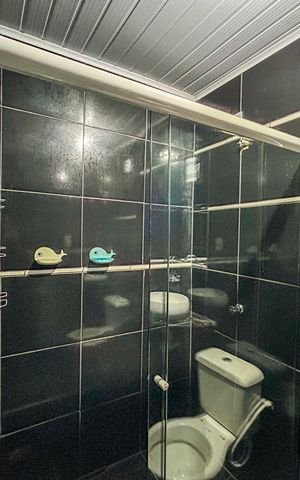Casa à venda com 70m², 2 quartos e sem vaga Casa à venda com 70m², 2 quartos e sem vagaBanheiro