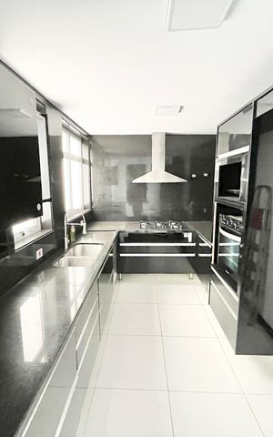 Apartamento à venda com 208m², 3 quartos e 1 vaga Apartamento à venda com 208m², 3 quartos e 1 vagaCozinha