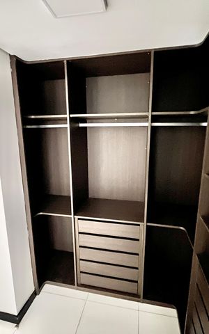 Apartamento à venda com 208m², 3 quartos e 1 vaga Apartamento à venda com 208m², 3 quartos e 1 vagaCloset da suíte 2