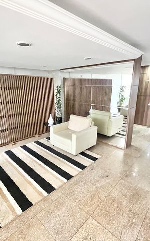 Apartamento à venda com 208m², 3 quartos e 1 vaga Apartamento à venda com 208m², 3 quartos e 1 vagaHall