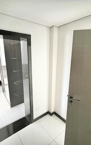 Apartamento à venda com 208m², 3 quartos e 1 vaga Apartamento à venda com 208m², 3 quartos e 1 vagaCloset da suíte 2