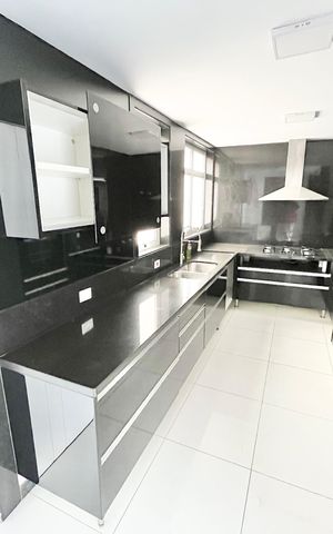 Apartamento à venda com 208m², 3 quartos e 1 vaga Apartamento à venda com 208m², 3 quartos e 1 vagaCozinha