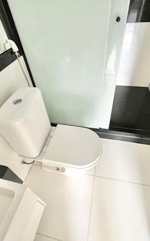 Apartamento à venda com 208m², 3 quartos e 1 vaga Apartamento à venda com 208m², 3 quartos e 1 vagaBanheiro Social