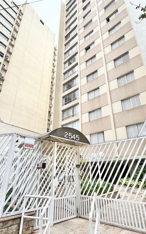 Apartamento à venda com 208m², 3 quartos e 1 vaga Apartamento à venda com 208m², 3 quartos e 1 vagaFachada