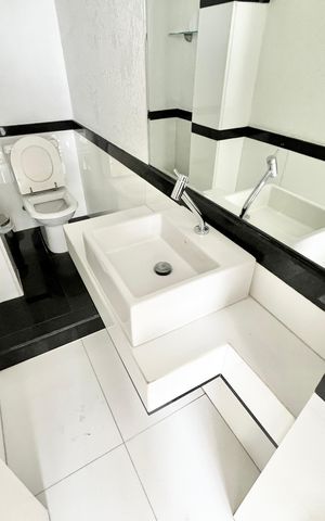 Apartamento à venda com 208m², 3 quartos e 1 vaga Apartamento à venda com 208m², 3 quartos e 1 vagaLavabo