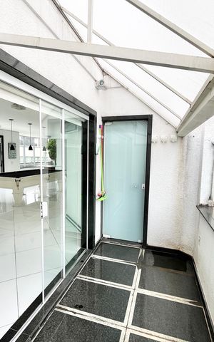 Apartamento à venda com 208m², 3 quartos e 1 vaga Apartamento à venda com 208m², 3 quartos e 1 vagaVaranda Espaço Gourmet