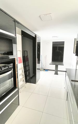 Apartamento à venda com 208m², 3 quartos e 1 vaga Apartamento à venda com 208m², 3 quartos e 1 vagaCozinha